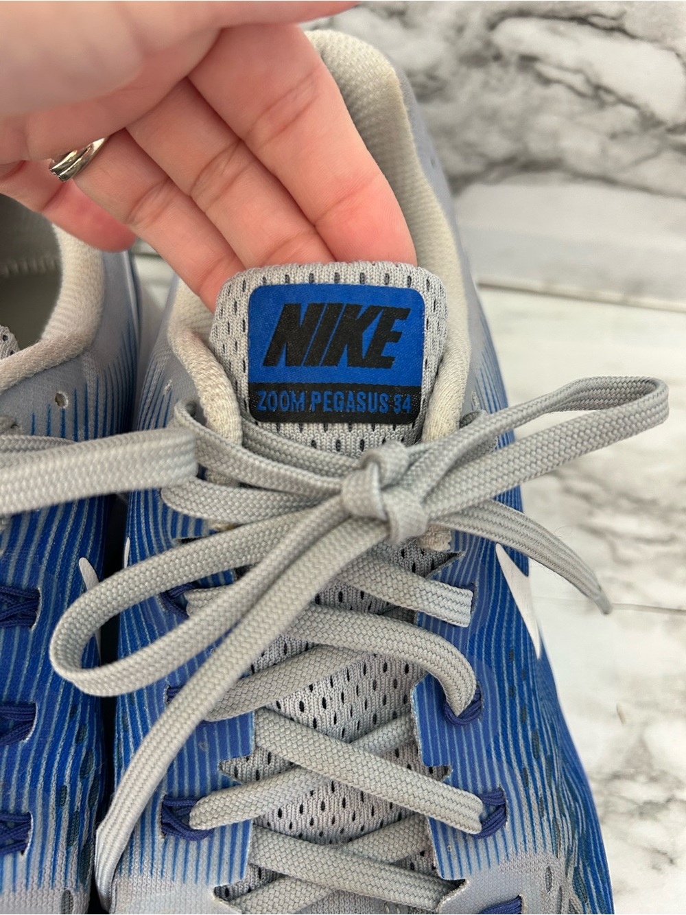 Nike | men’s size 10.5 Zoom Pegasus 34 - Picture 3 of 12
